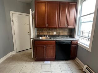 131 W 54th St #5A, Bayonne, NJ 07002