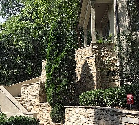 Front entry w/ waterfall