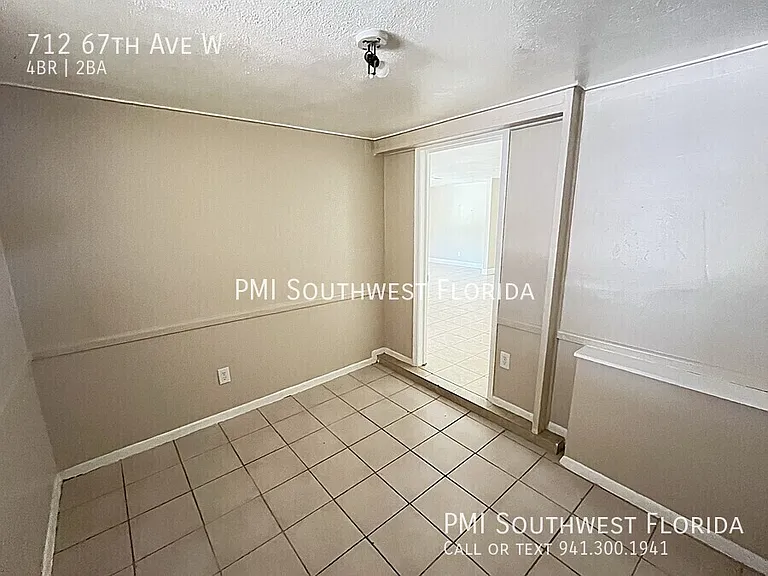 712 67th Ave W — Photo 16