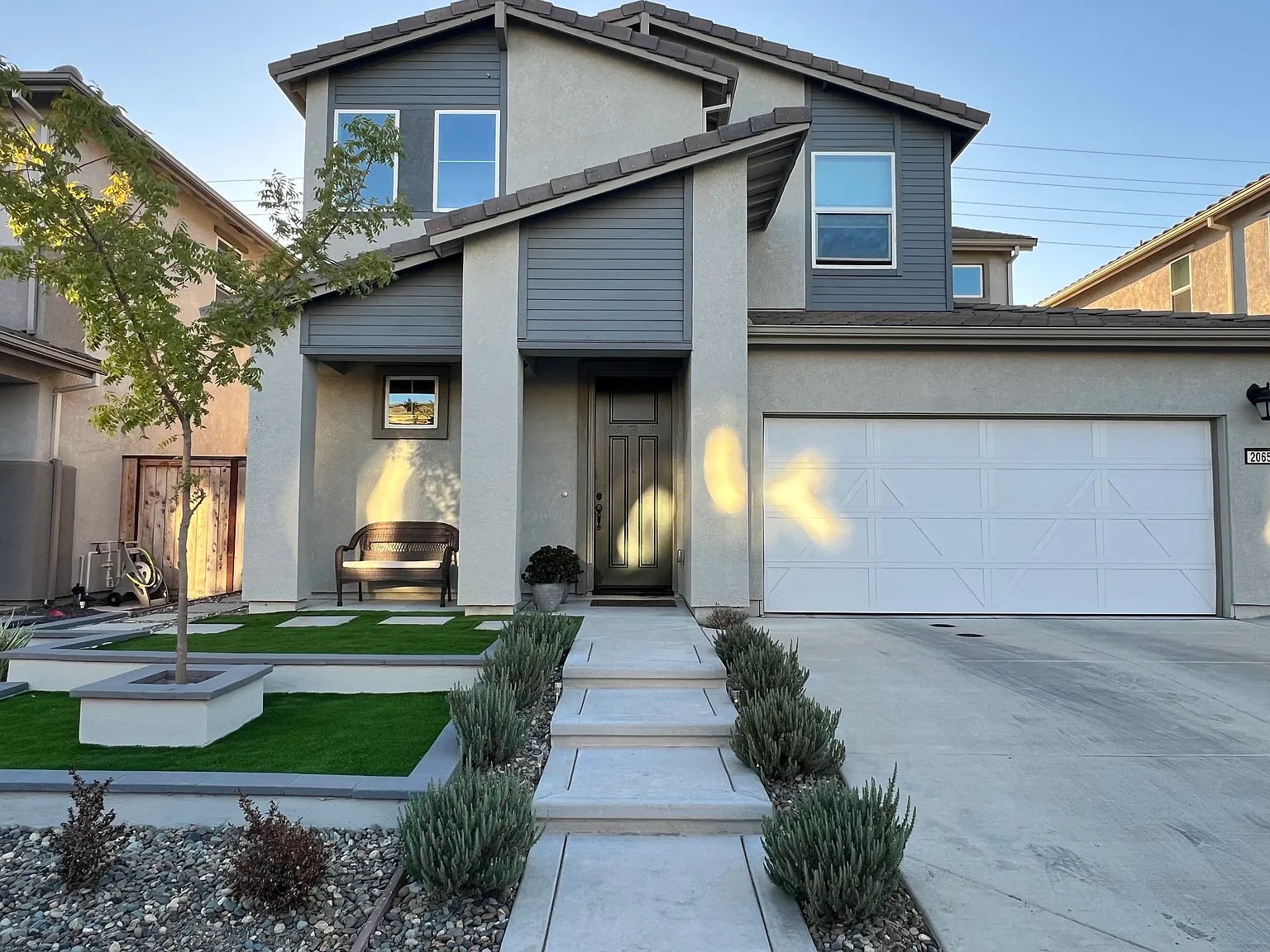 4 bed, 2225 sqft, $3,400 — Photo 1