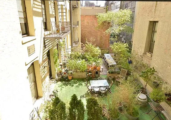 Rented by Buchbinder & Warren | media 24