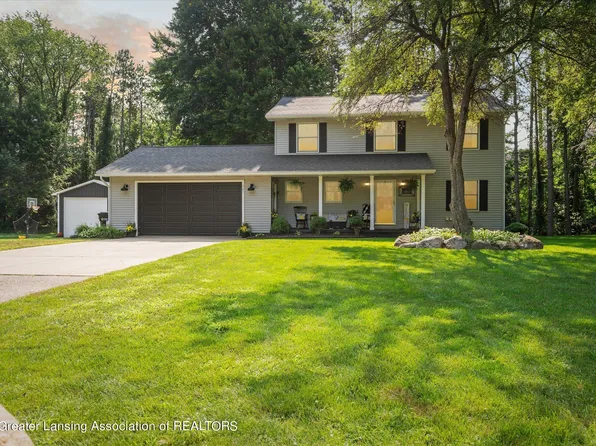 227 Engle Dr, Olivet, MI 49076