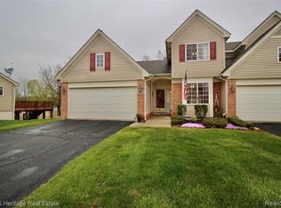 4515 Willow View Ct, Howell, MI 48843