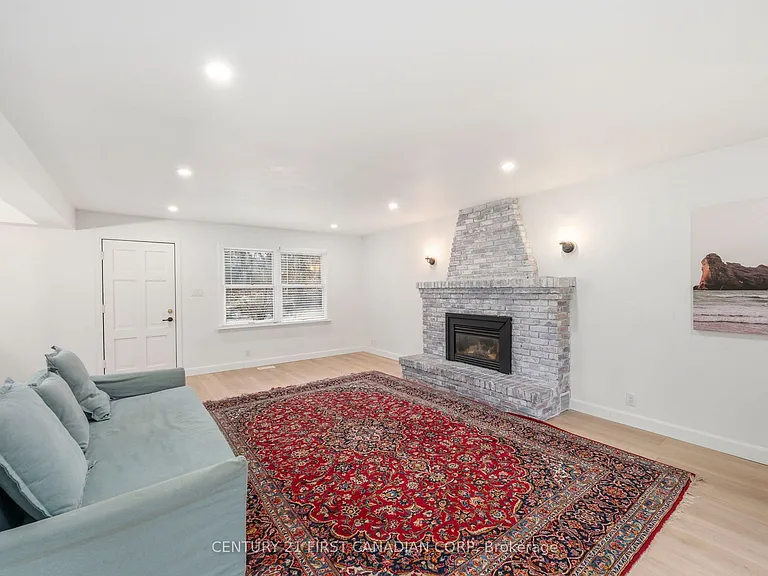 1326 Commissioners Rd W — Photo 5