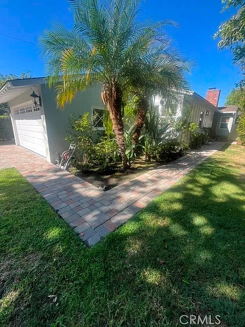 3 bed, 1405 sqft, $5,525 — Photo 3