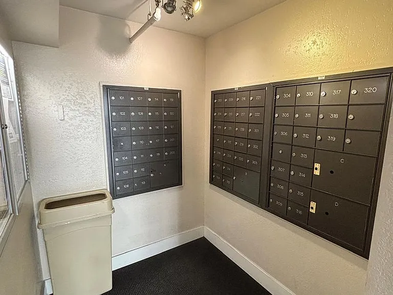 21450 Burbank Blvd #301 — Photo 27