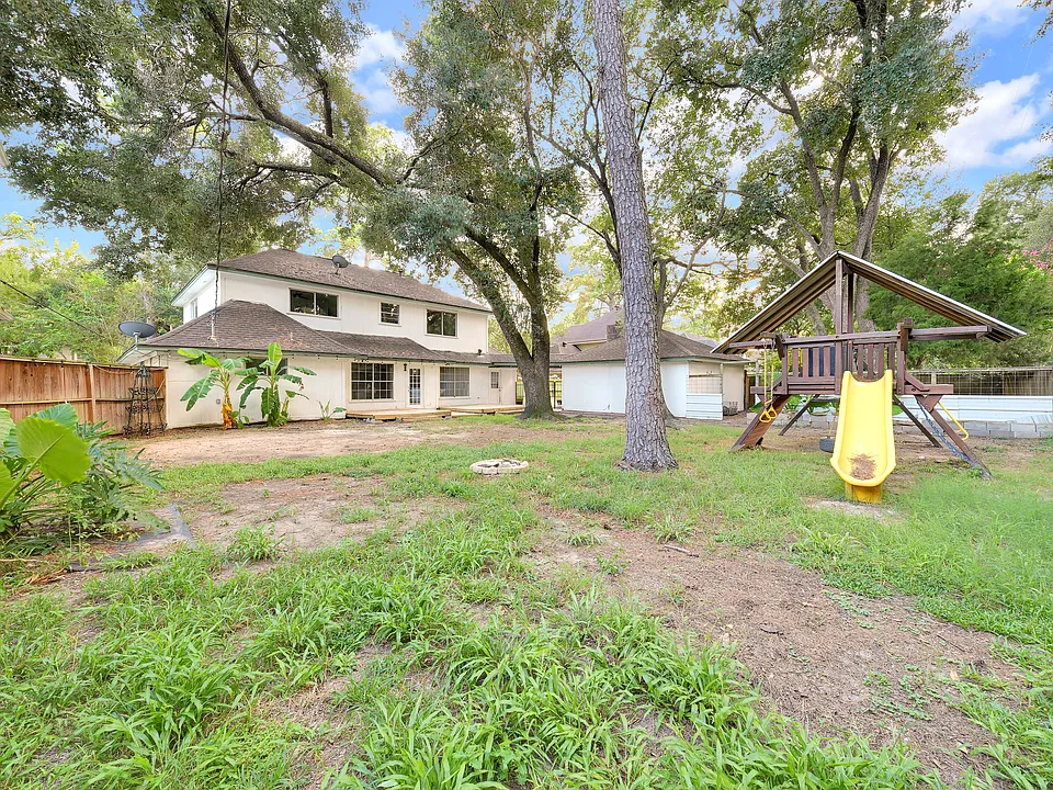 10806 Creektree Dr