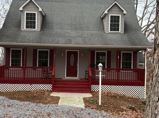 21 Berkeley Ln, Evington, VA 24550