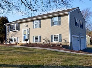181 Greenwood Rd, North Kingstown, RI 02852