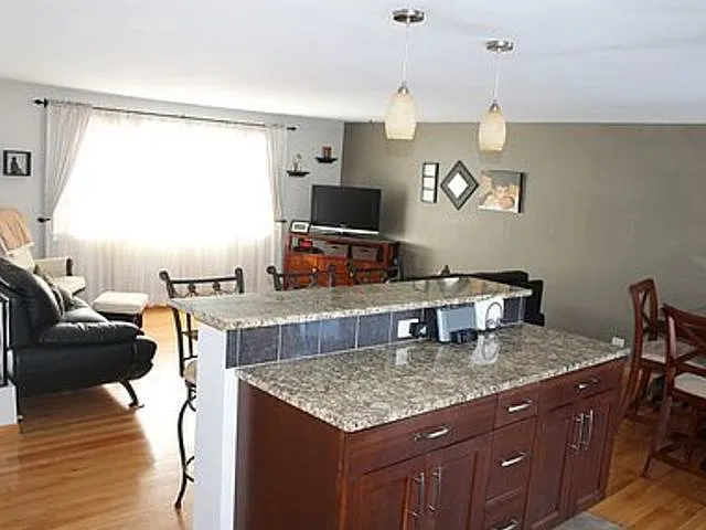 716 Kemah Ln — Photo 4