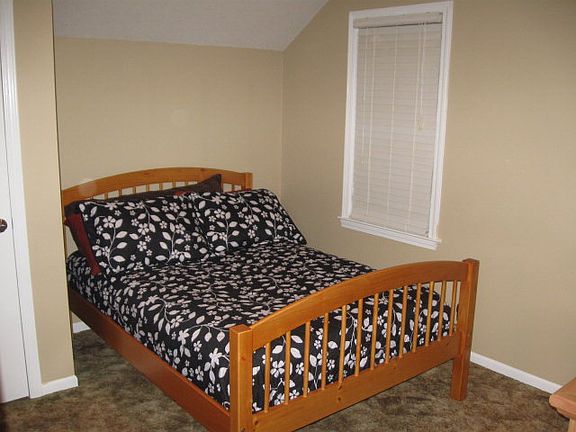 5th image of 307 Plaza Dr
