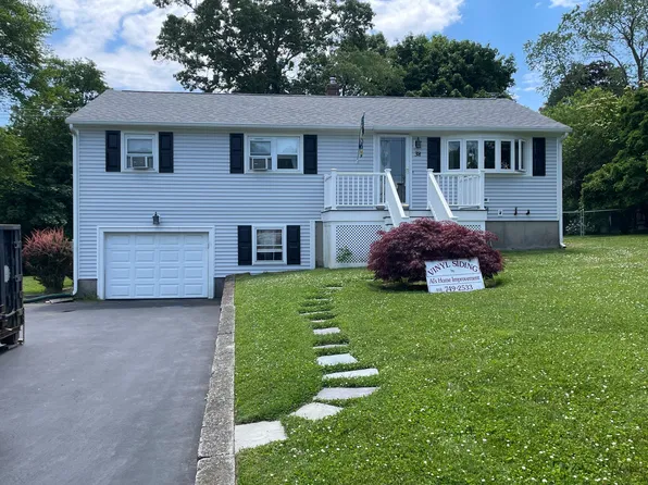 38 Roosevelt Dr, Bristol, RI 02809
