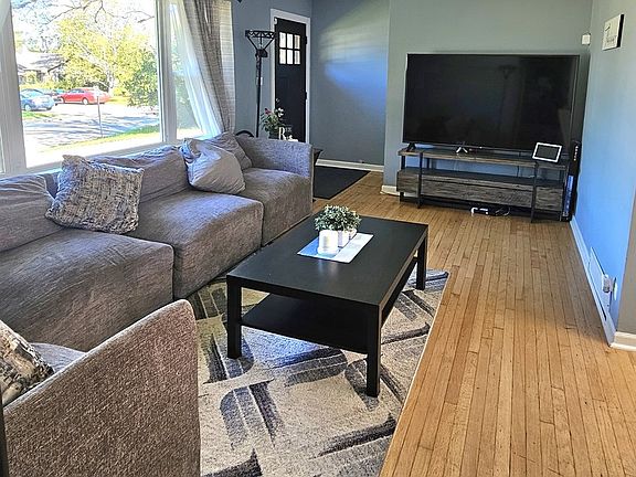 4th image of 10027 Huntington Ct