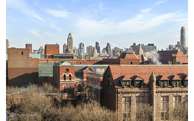 Sold by Douglas Elliman | media 15