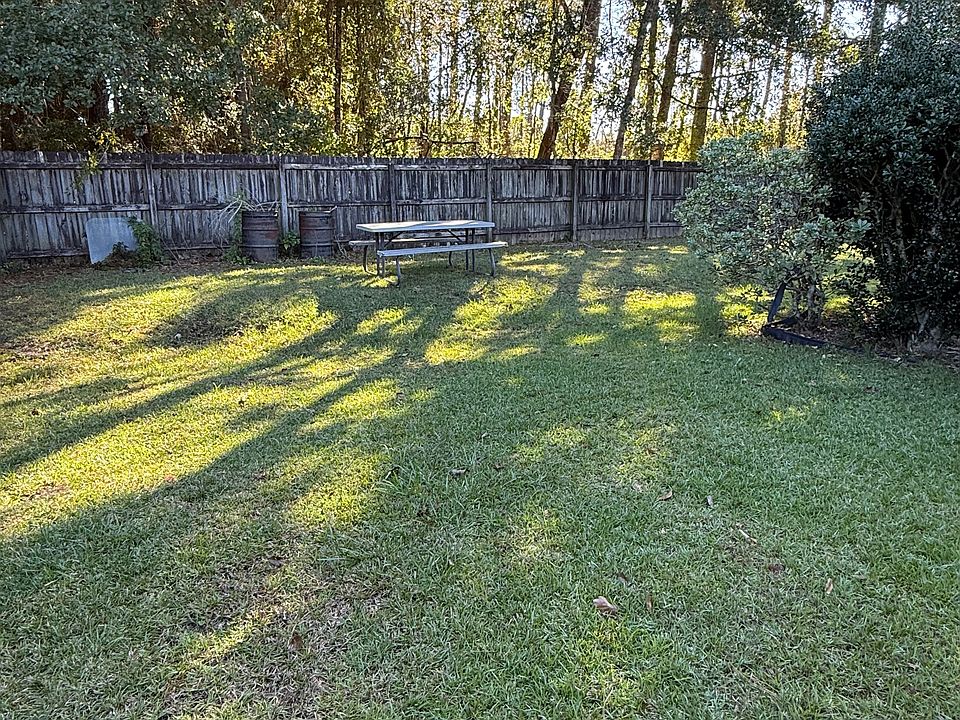 2nd image of 1413 Springridge Rd