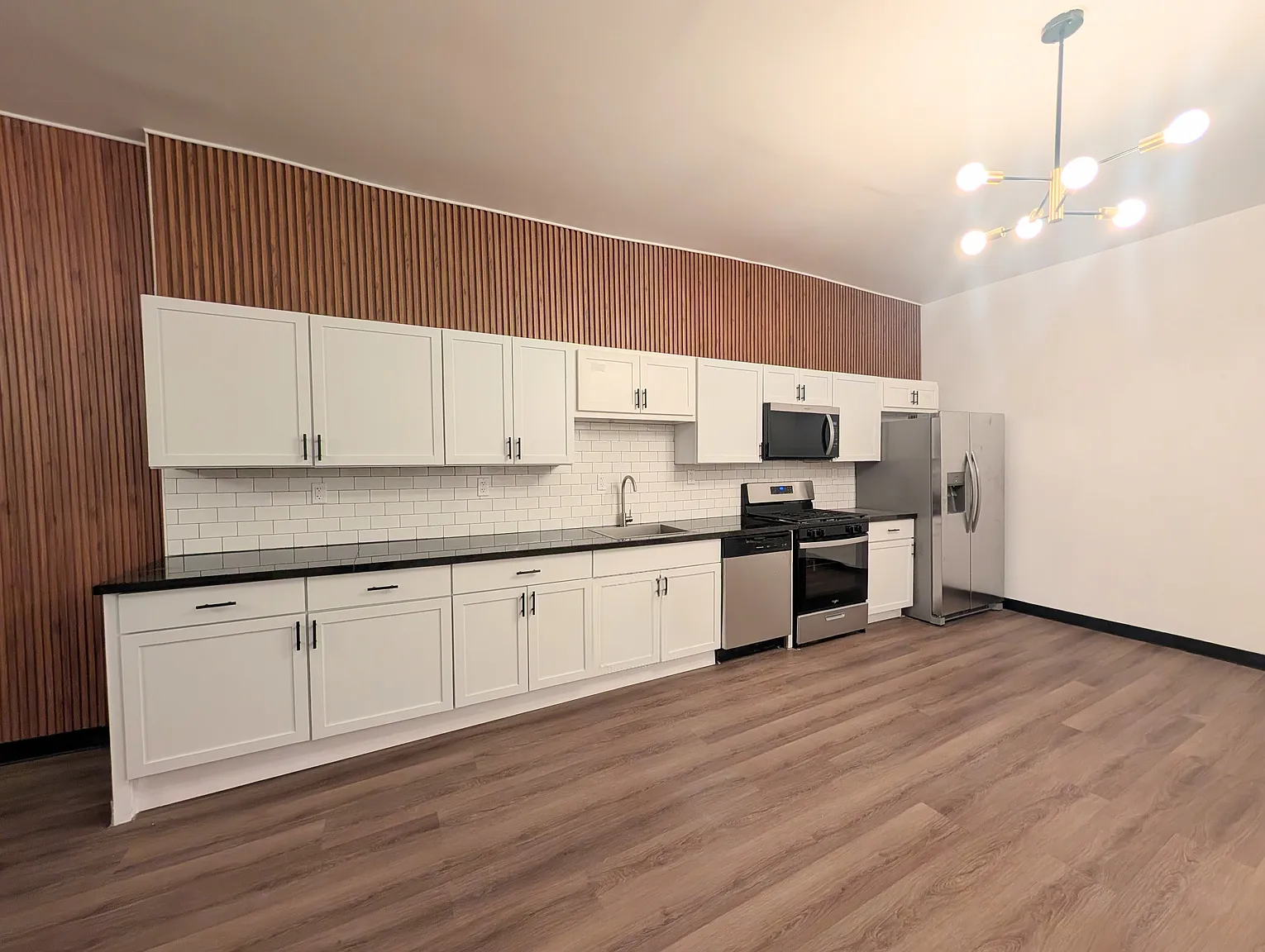 6139 Jackson St APT 1 photo 1