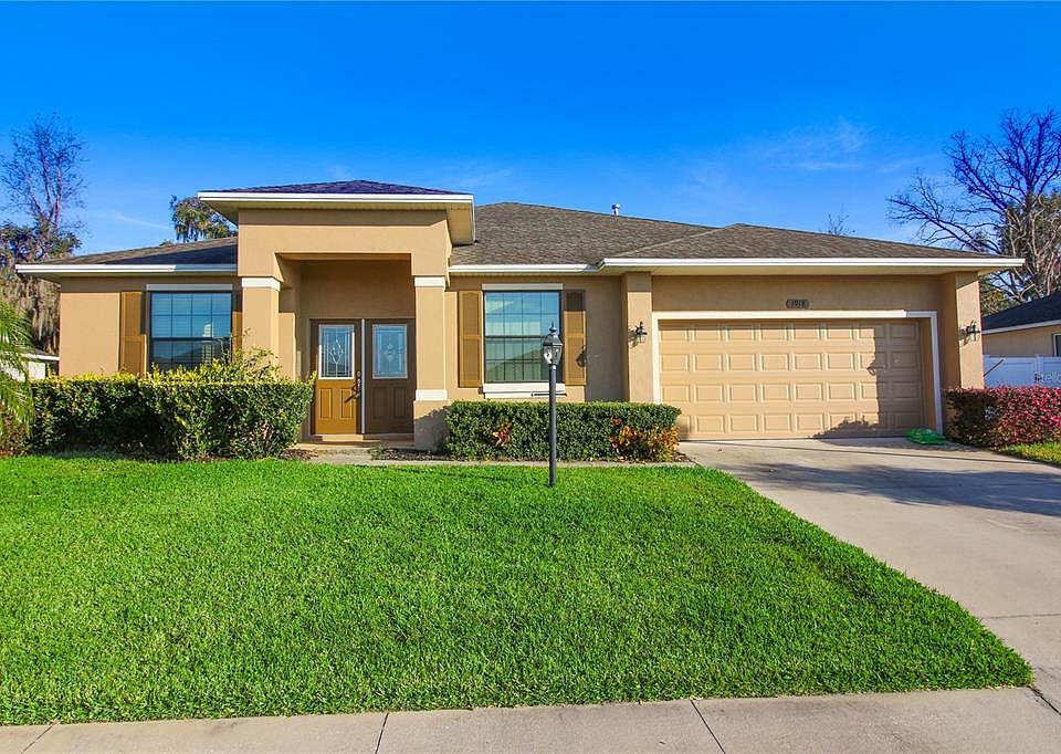 1st image of 1918 Griffins Green Dr