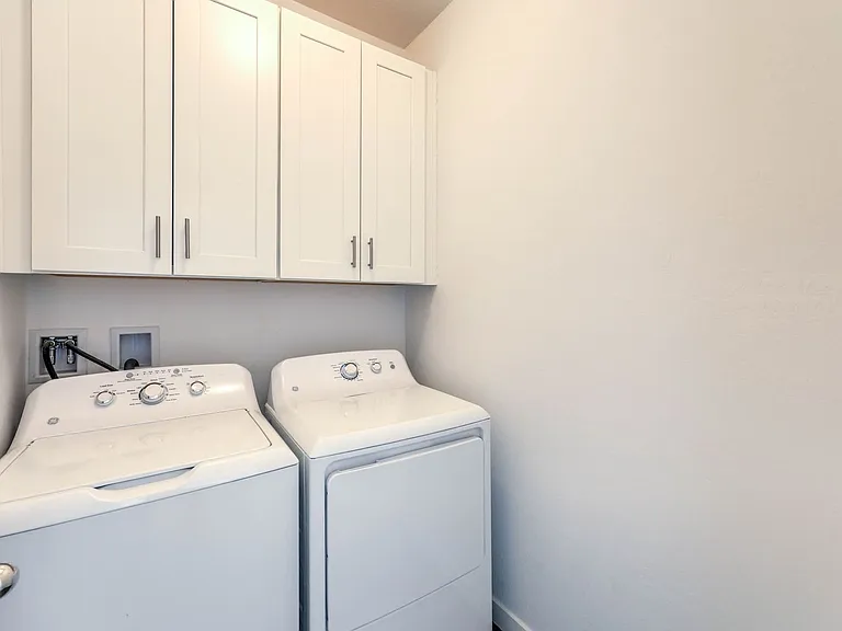 1535 Franklin Ln — Photo 20