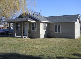 1218 S 13th St, Sunnyside, WA 98944