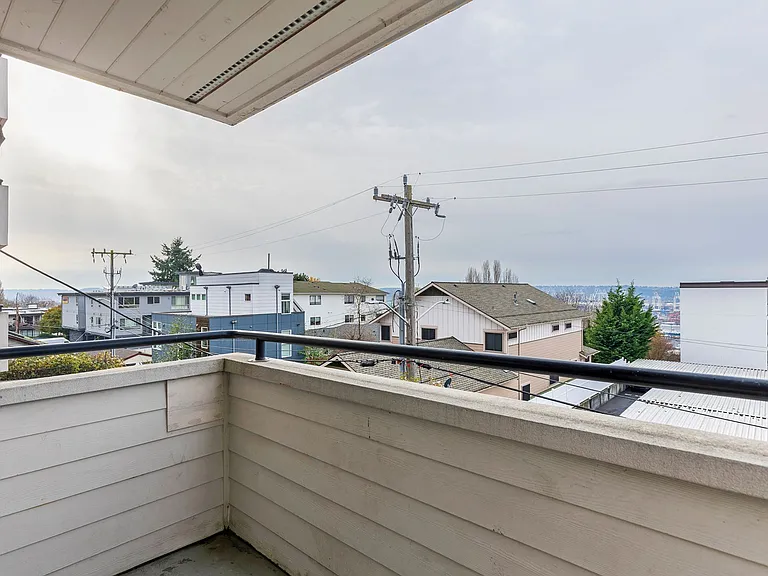 Seattle View Apartments — Photo 17