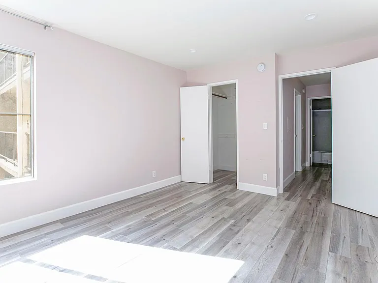 Burchett St — Photo 15