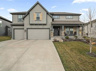 13313 W 49th Ter, Shawnee, KS 66216