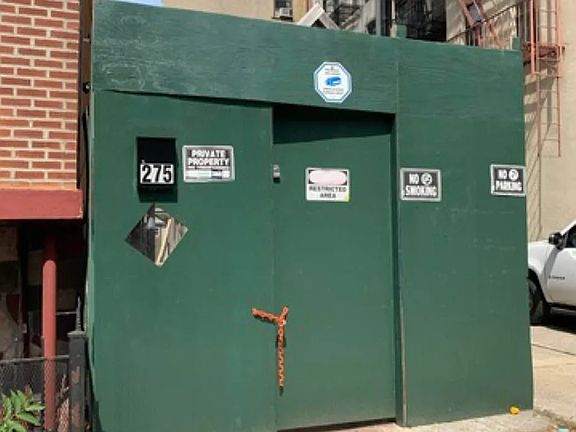 3rd image of 275 Pleasant Ave