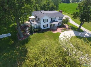 831 Burr Rd, Wauseon, OH 43567