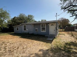 904 Pine, Floresville, TX 78114