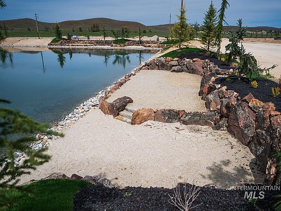 3rd image of 3711 N Harvest Moon Way