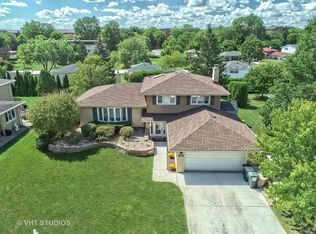 7626 Sawyer Rd, Darien, IL 60561
