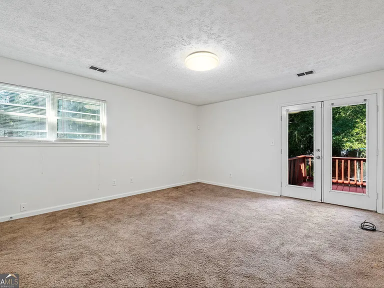 125 Pinewood Dr — Photo 12