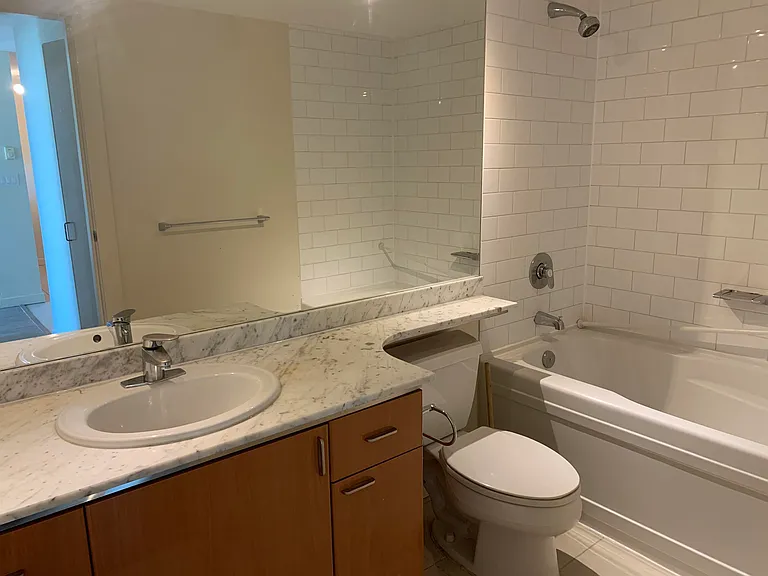1200 Georgia St W #2303 — Photo 7