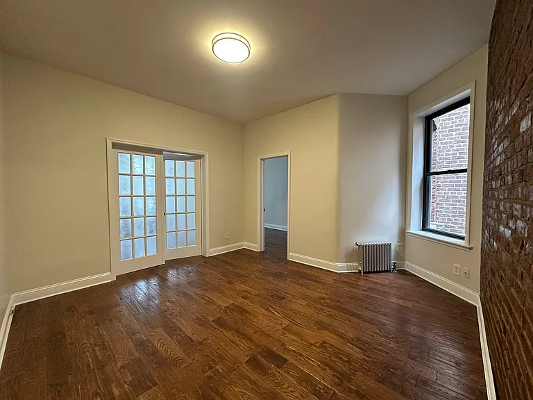 41-24 29th St #5D — Photo 3
