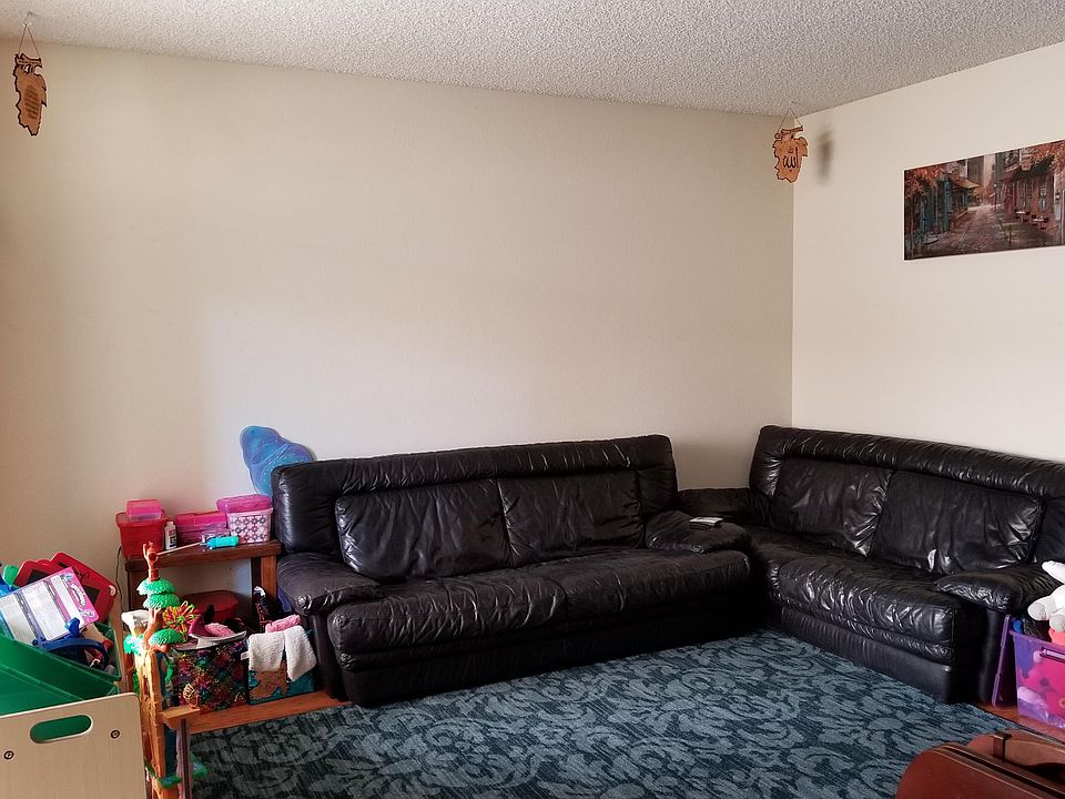 1st image of 2972 Flint St