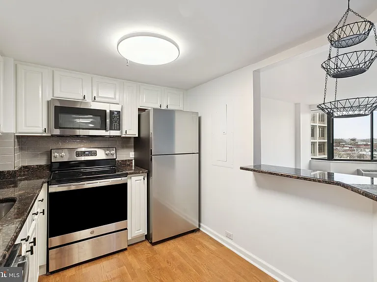 2001 Hamilton St #1103 — Photo 9