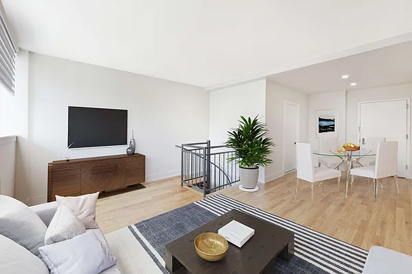 Sold by Bold New York | media 3