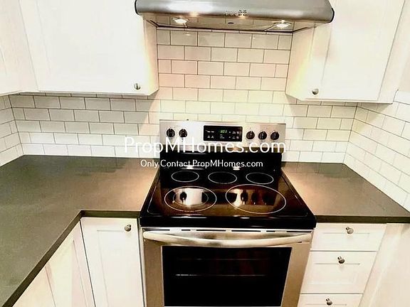 5th image of 6933 NE Clackamas St