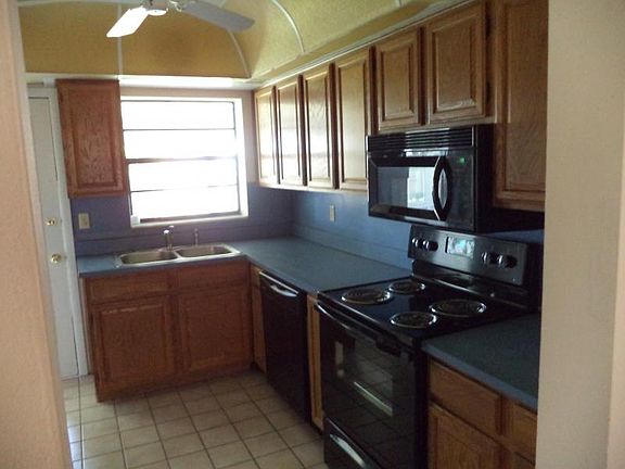 2nd image of 6237 Dalton St