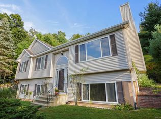 26 Starwood Ln, Beacon Falls, CT 06403
