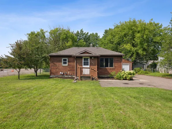 1707 Highway 96 E, Saint Paul, MN 55110