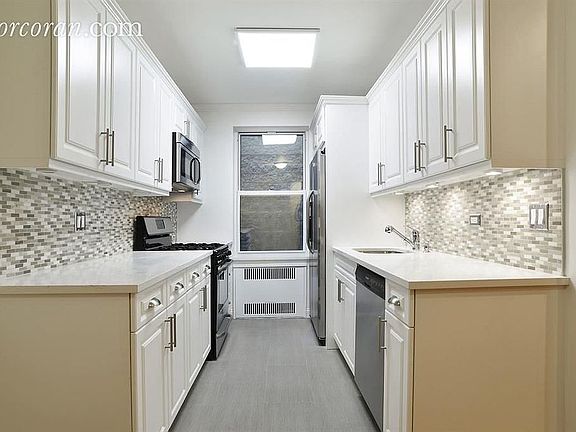4th image of 1815 Foster Ave Unit 1F