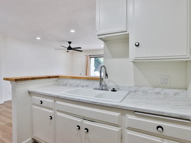 4076 Jackson Ave #1 — Photo 14