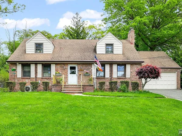5 Waverly Pl, Montvale, NJ 07645
