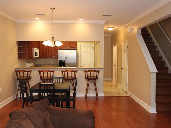 3rd image of 1569 Crescent Hills Dr #1