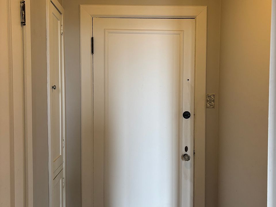 1st image of 315 W 3rd St Unit 903