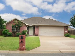 15 Windsor Park Cv, Ward, AR 72176