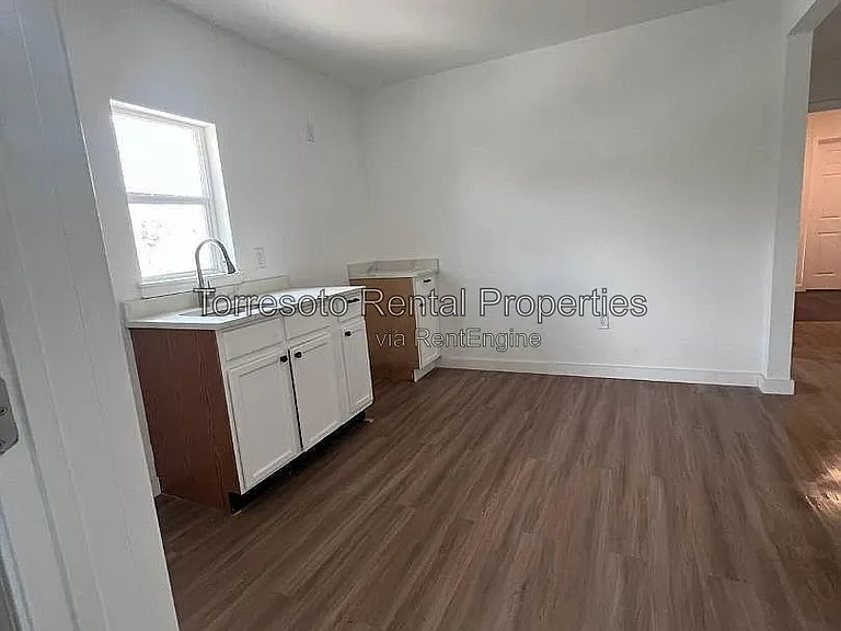 224 W Pyron Ave #C — Photo 13