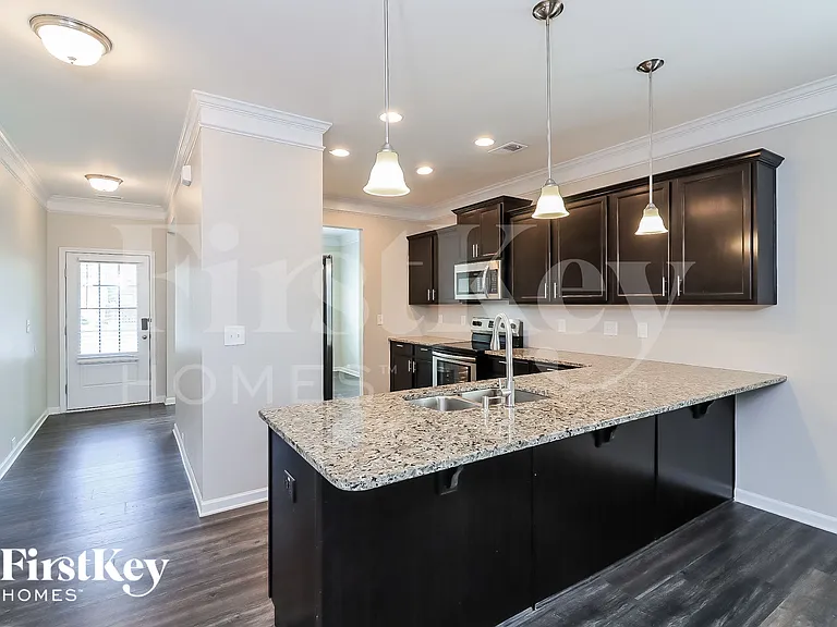 209 Prescott Cir — Photo 6