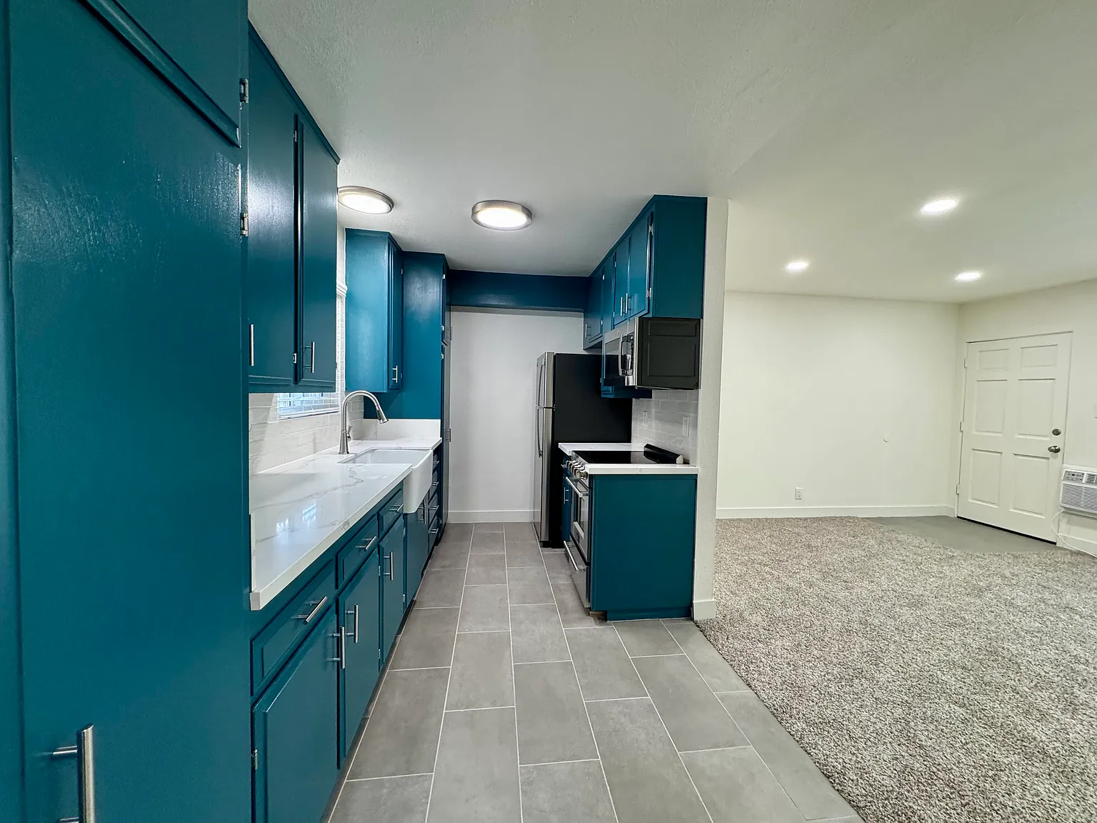 1 bed, $2,320 — Photo 2